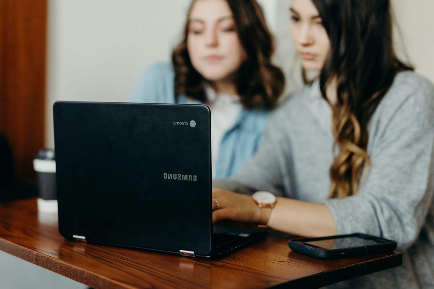 solveraniqo office workspace showing business planning materials and financial documents